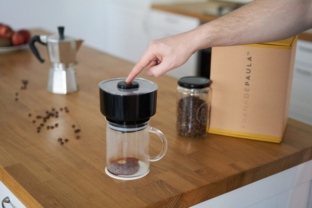 Recenze: VacOne™ připraví cold brew za 4 minuty Recenze: VacOne™ připraví cold brew za 4 minuty