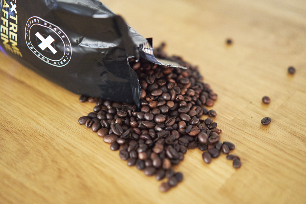 Black Insomnia. Nejsilnější káva na světě má 2x více kofeinu než espresso Black Insomnia. Nejsilnější káva na světě má 2x více kofeinu než espresso